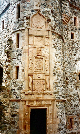 Huntly Castle - Heraldry (external)