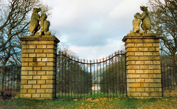 Traquair House - Bear Gates