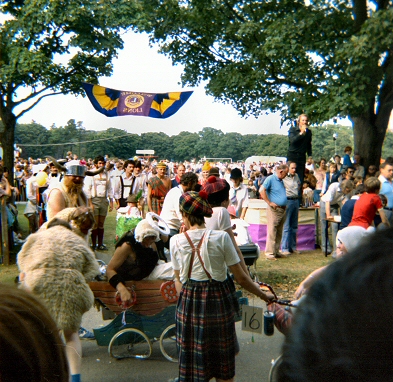 Beveridge Park Pram Race 1981 - Mechanical Problem