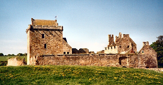 Balgonie Castle - Courtyard